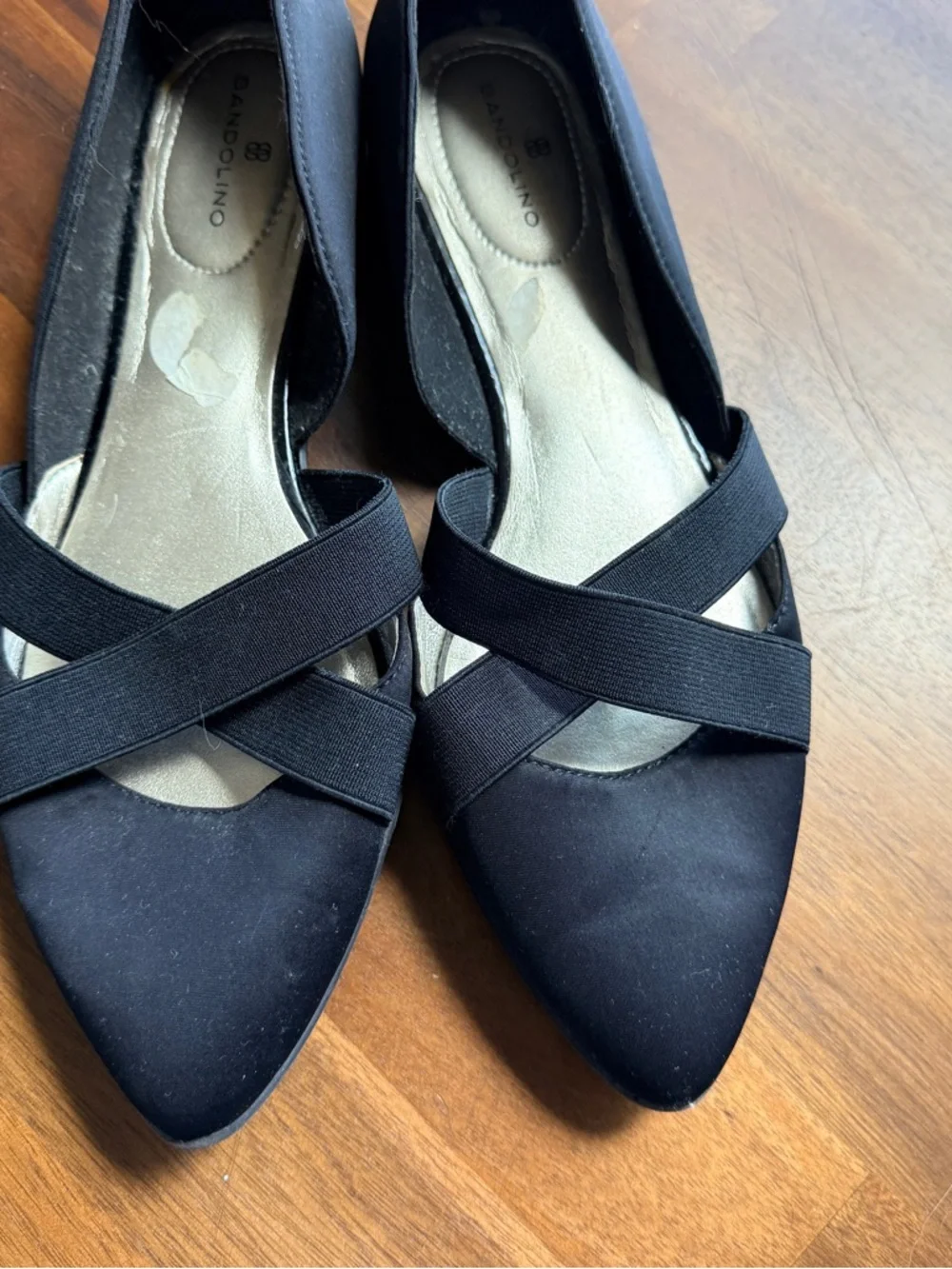 Bandolino Black Pointed Toe Crisscross Flats